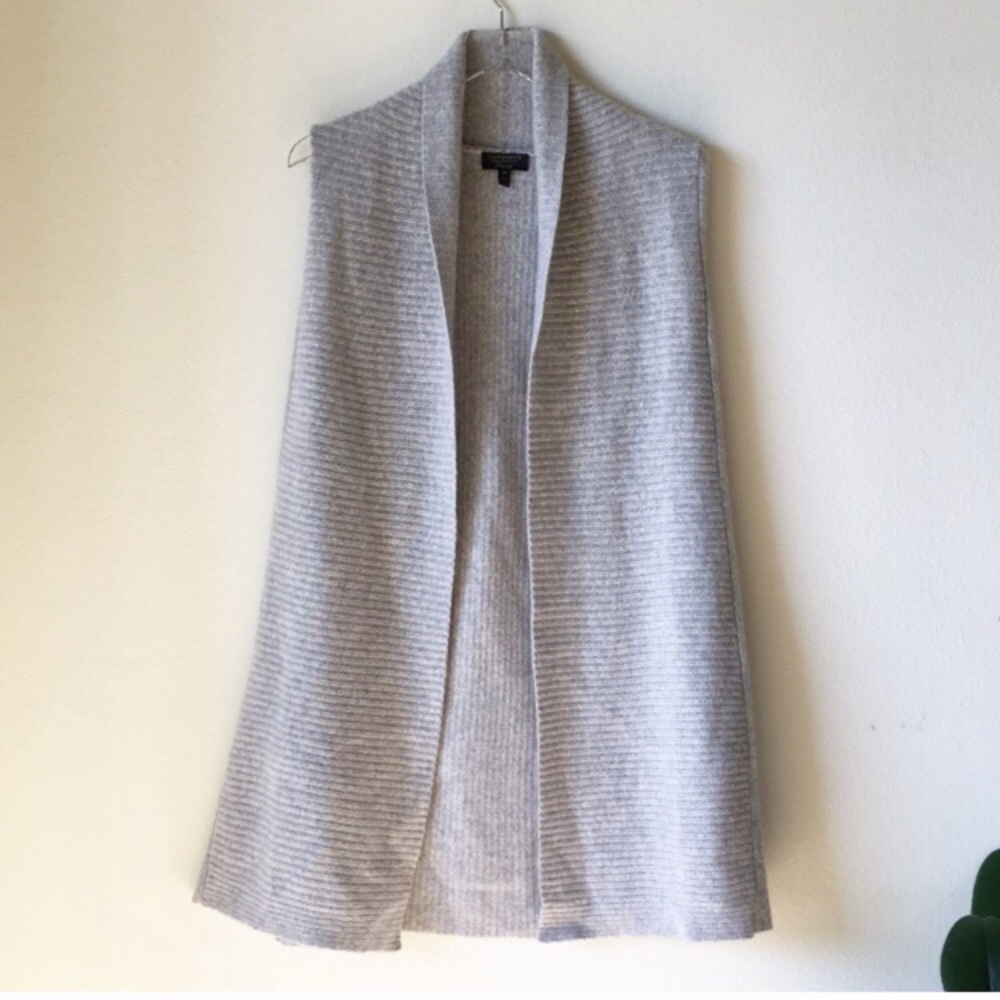 Cashmere Charter club vest